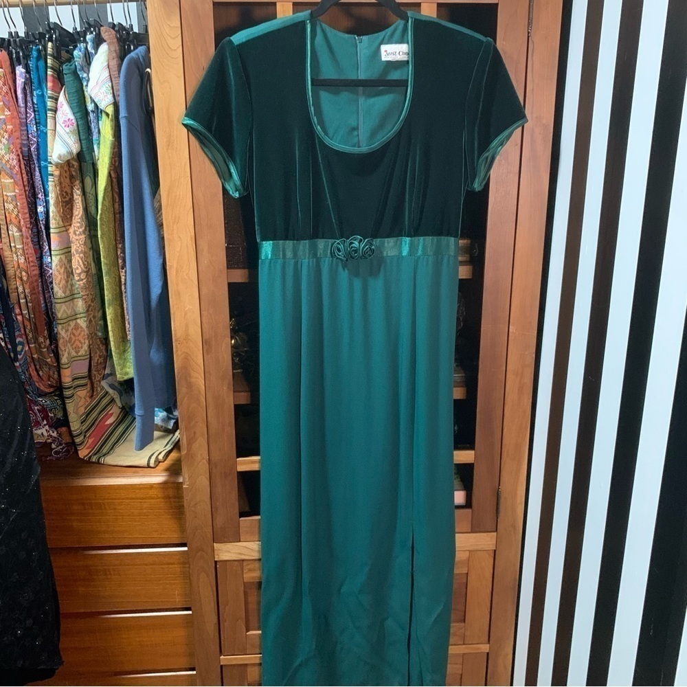 1980s Hunter Green Vintage Velvet Long Maxi Modest Dress Med/Large Woman’s 8-14